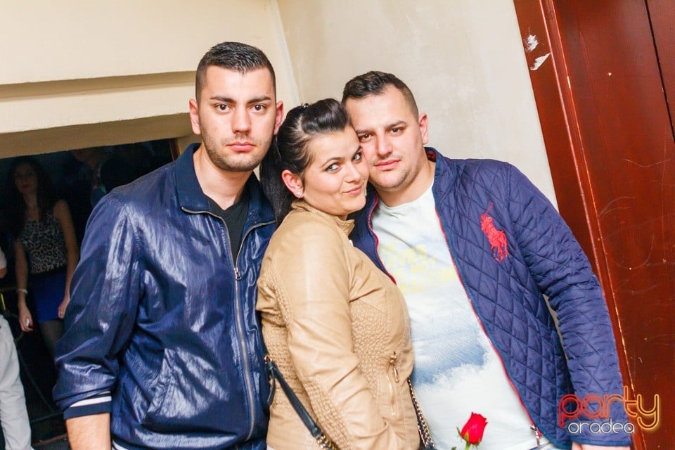 Saturday Party în Window Pub, 