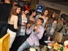 Seară cu karaoke în Zulu Caffe