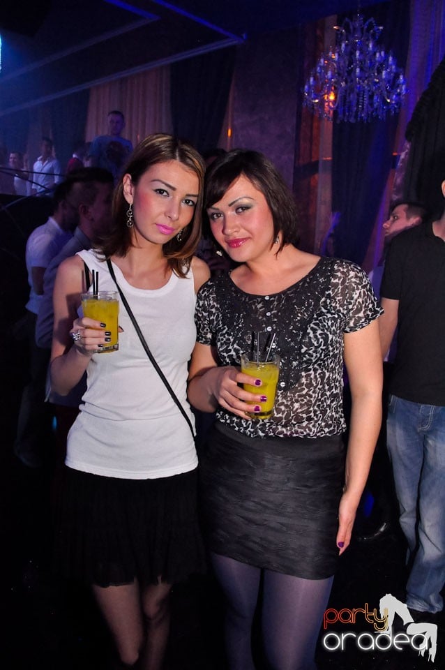 Seară de clubbing în The One, 