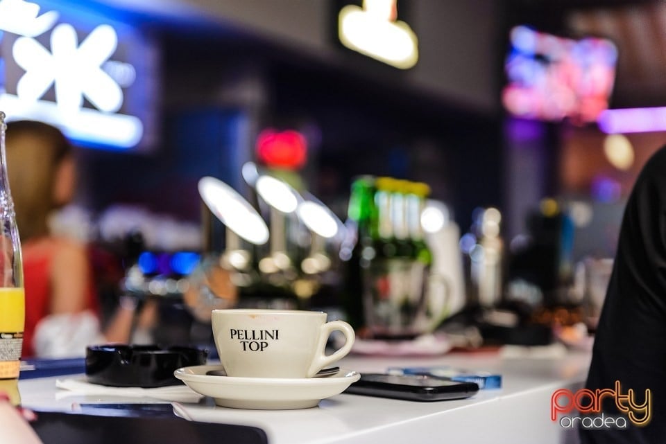 Seară de Halloween în Blanc Coffee, 