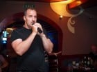 Seară de karaoke în Chanson Café