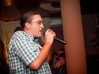 Seară de karaoke în Chanson Café