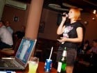 Seară de karaoke în Chanson Café