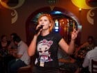 Seară de karaoke în Chanson Café