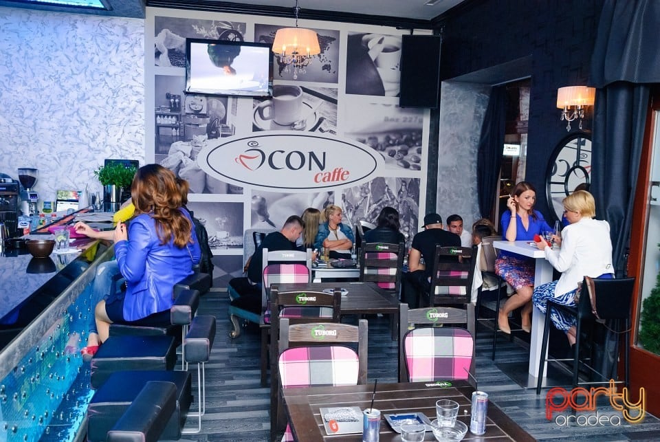 Sfârşit de săptămână în Icon Caffe, Icon Caffe