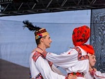 Spectacol de tradiţii folclorice interetnice