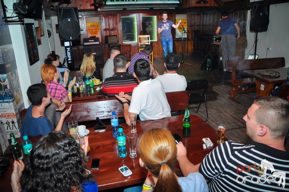 Stand-up Comedy, Queen's Music Pub