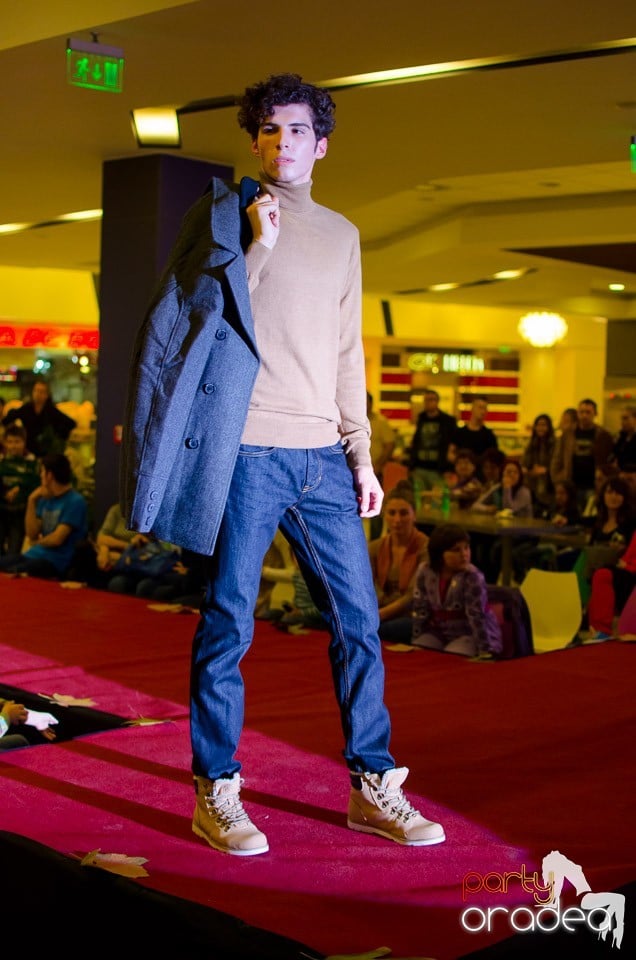 Stand Up Gentlemen! - Prezentare de modă, Lotus Center