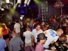 Summer Retro Night Fever în The One