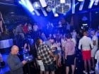 Summer Retro Night Fever în The One