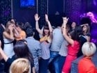 Summer Retro Night Fever în The One