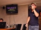 Super distracţie la Karaoke în Maya's Cafe