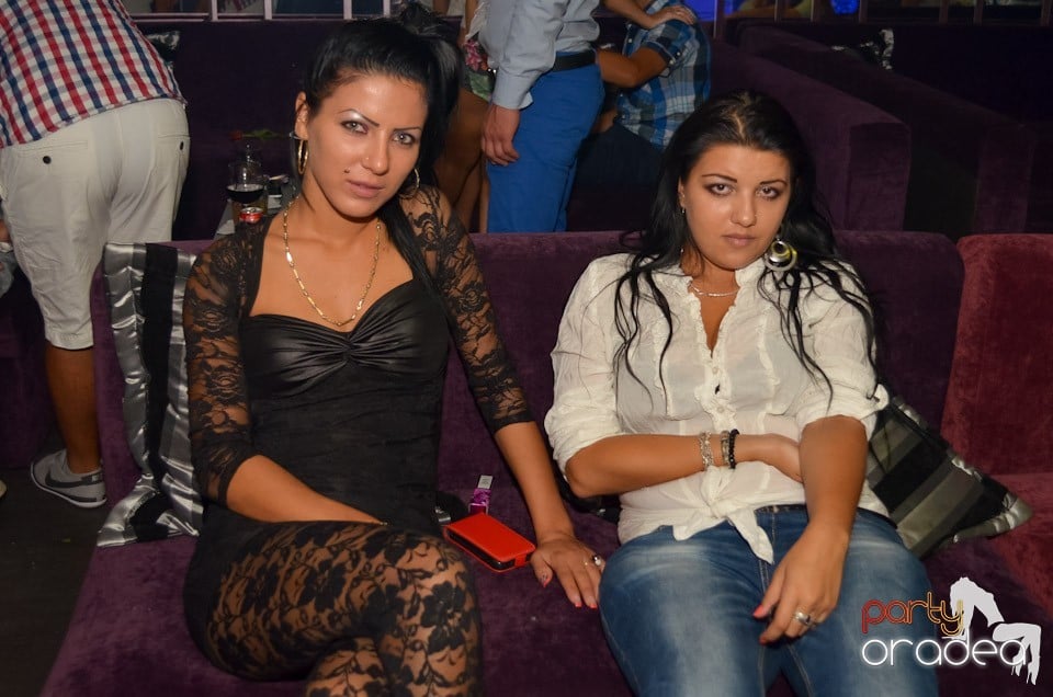 The One prezintă: Girls' Night Out, 