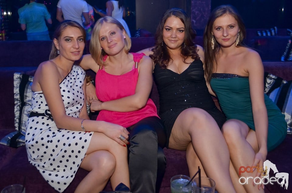 The One prezintă: Girls' Night Out, 