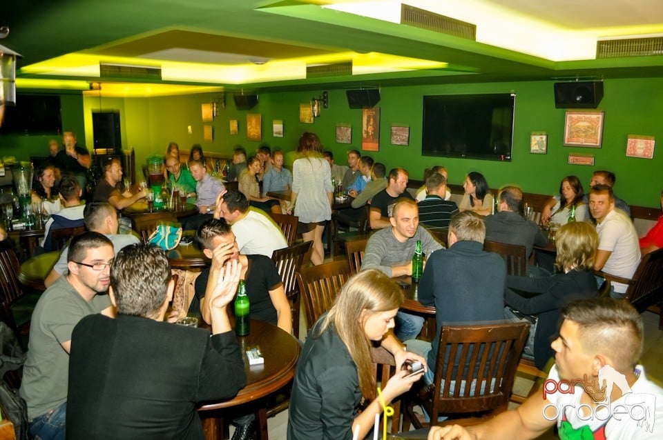 Trupa West în Green Pub, Green Pub