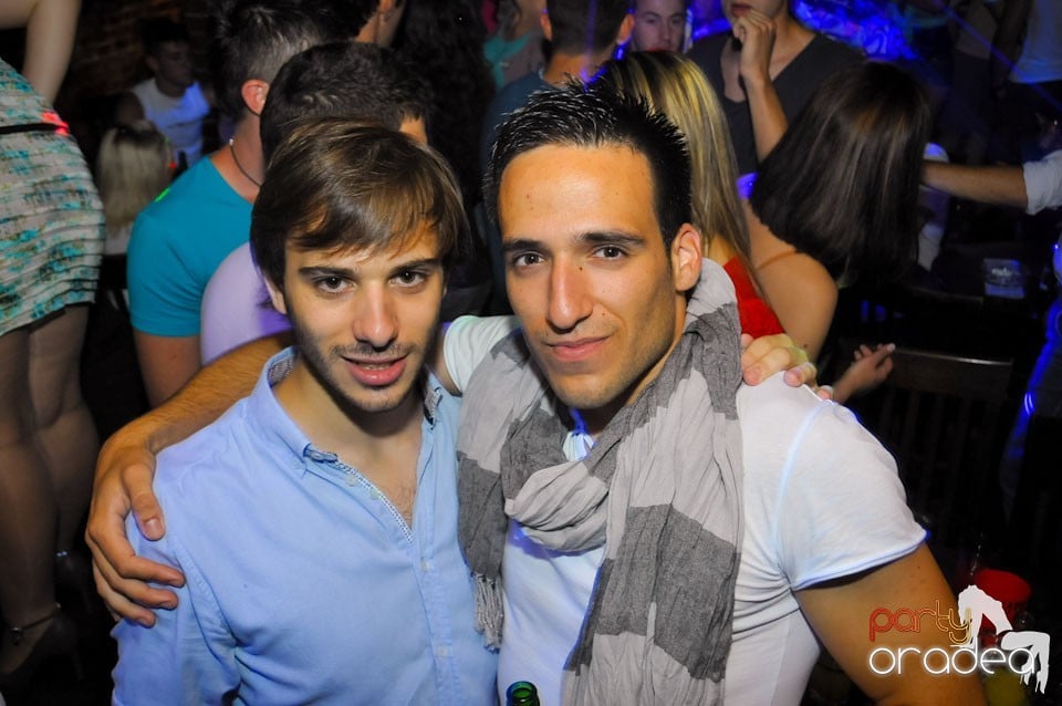 Un nou party marca Escape, 