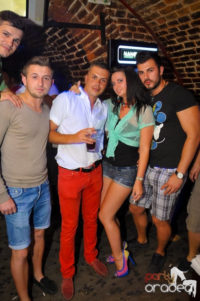 Un nou party marca Escape, 