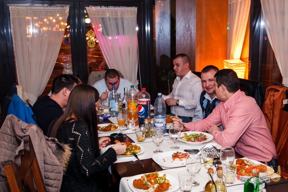 Vineri Seara cu Adi Moţ Band, Restaurant Retro