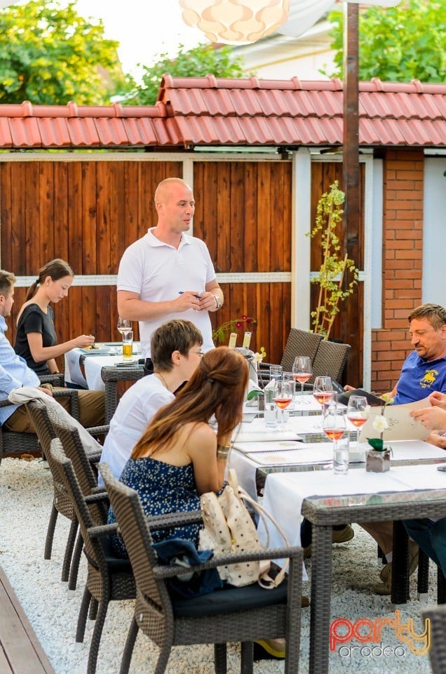 Voie bună la Vine Summer Garden & Grill, Vine Summer Garden & Grill