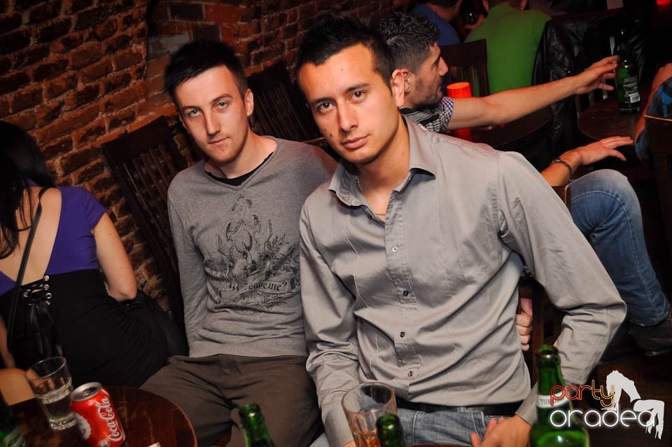 Wednesday party în Escape, 