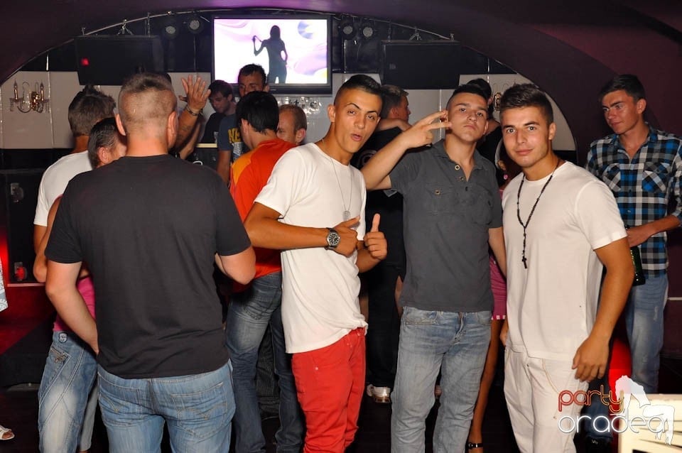 Weekend Party în Club Atti's, 