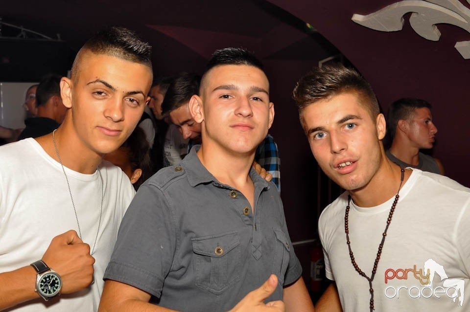 Weekend Party în Club Atti's, 