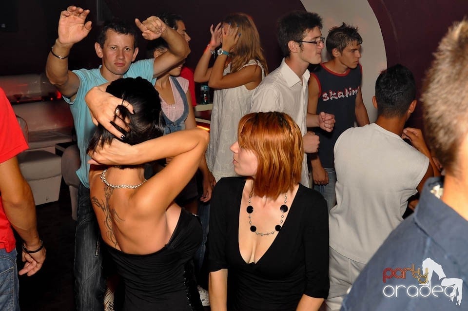 Weekend Party în Club Atti's, 