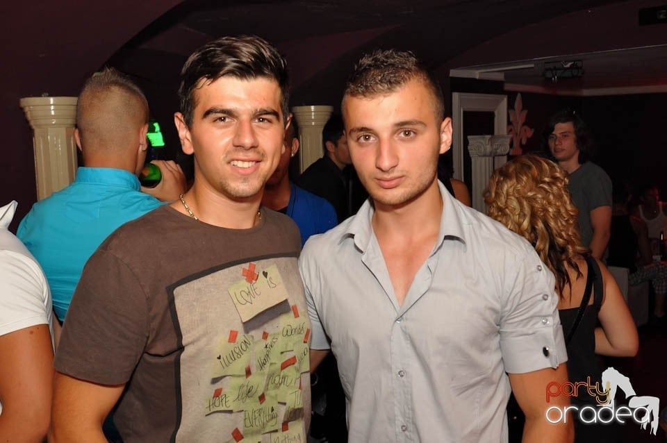 Weekend Party în Club Atti's, 