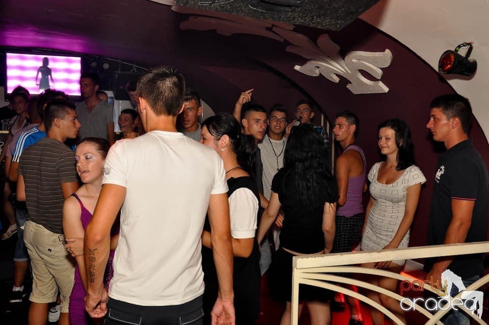 Weekend Party în Club Atti's, 