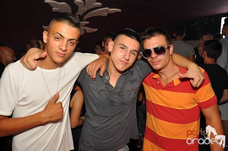 Weekend Party în Club Atti's, 