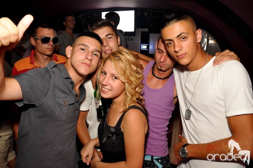 Weekend Party în Club Atti's, 