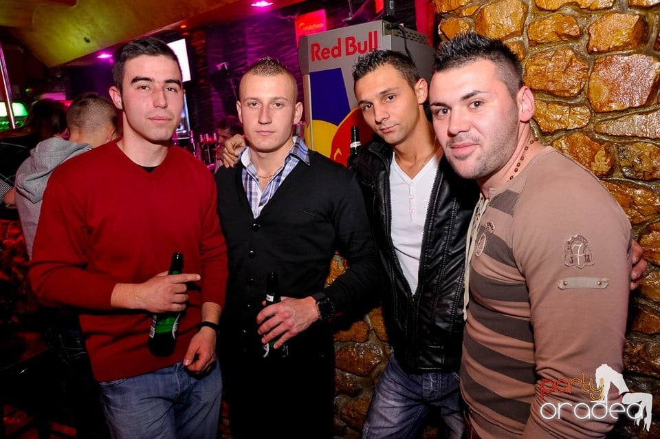 Weekend Party în Club Downtown, 