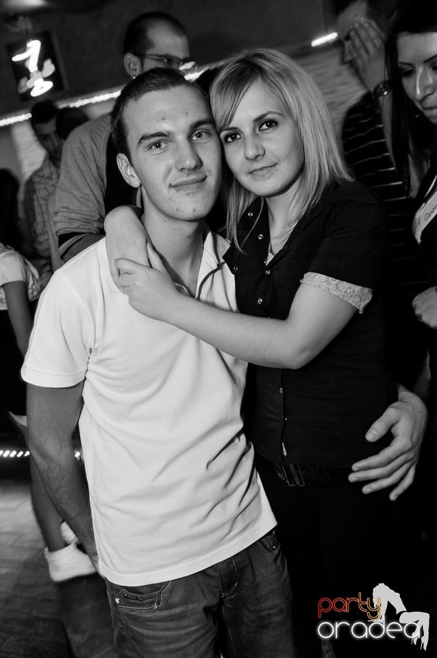 Weekend Party în Club Downtown, 