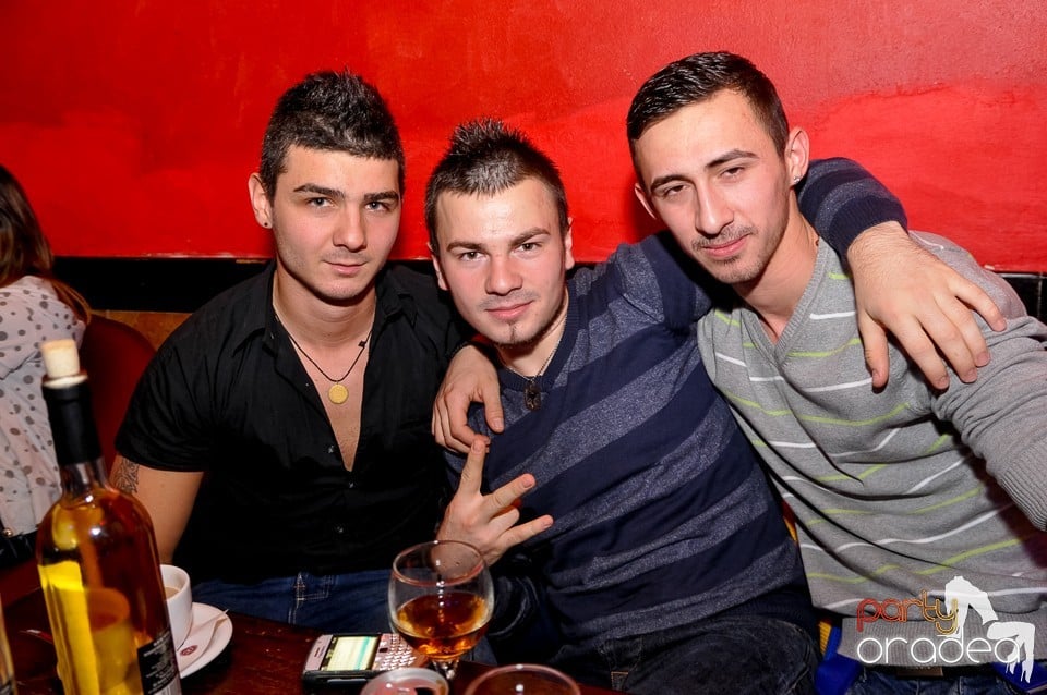 Weekend Party în Club Downtown, 