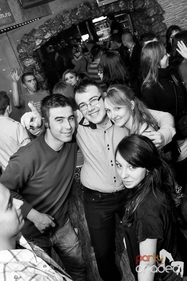 Weekend Party în Club Downtown, 