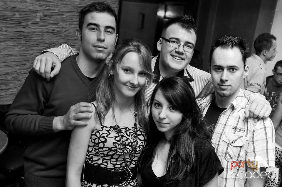 Weekend Party în Club Downtown, 