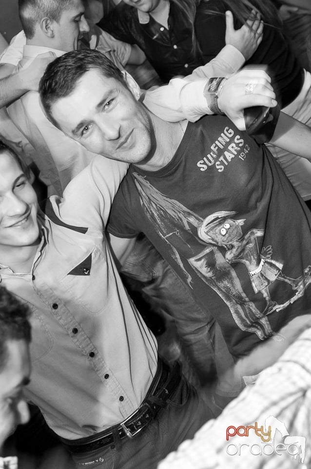 Weekend Party în Club Downtown, 