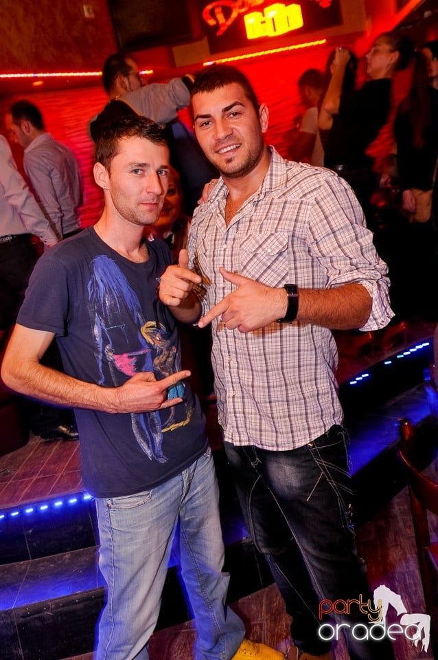 Weekend Party în Club Downtown, 