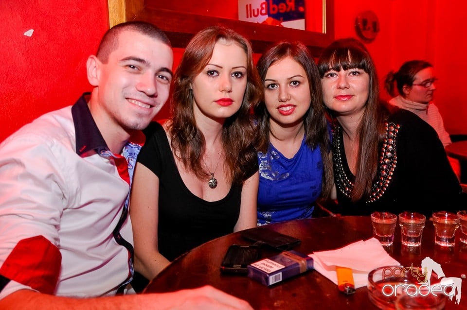 Weekend Party în Club Downtown, 