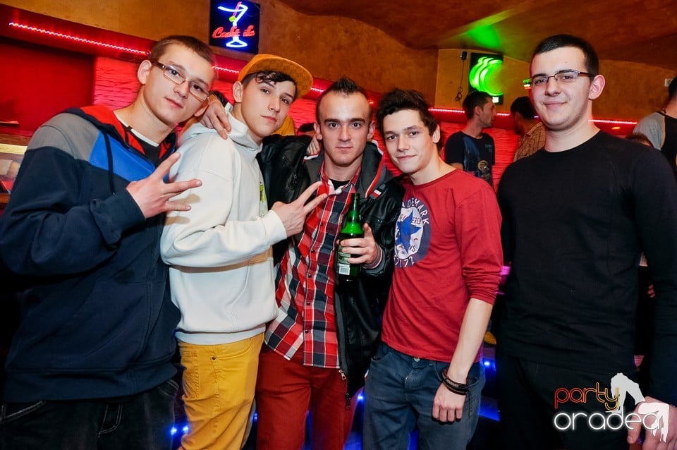 Weekend Party în Club Downtown, 