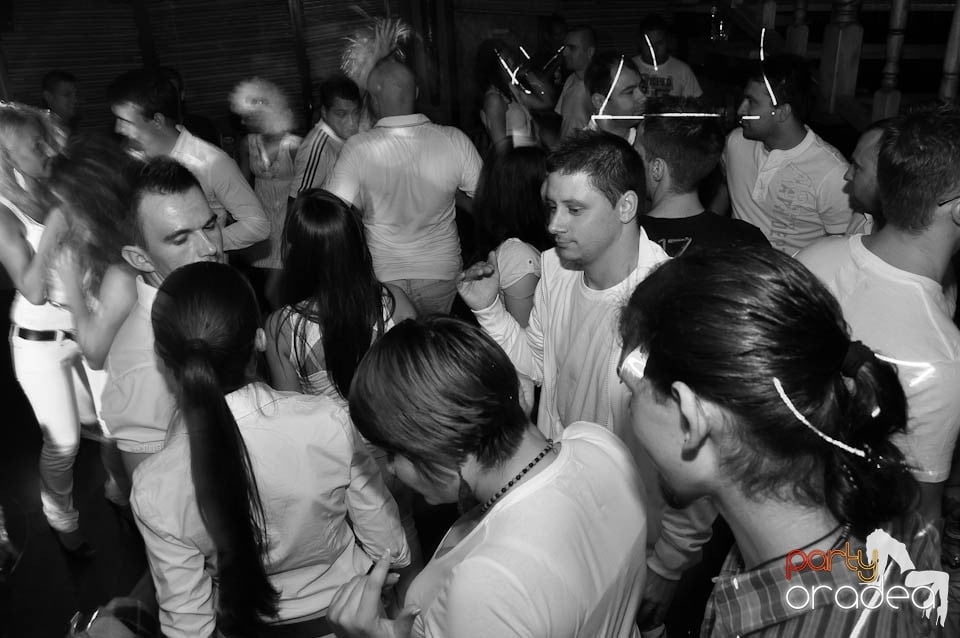 White Sensation Party @ Zulu, Zulu Caffe