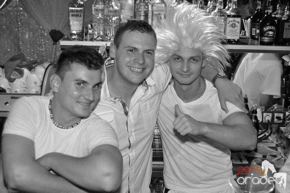 White Sensation Party @ Zulu, Zulu Caffe