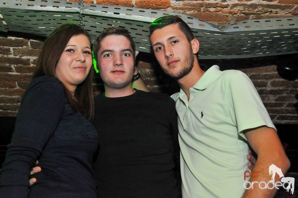 Winter Wednesday Party în Club Escape, 