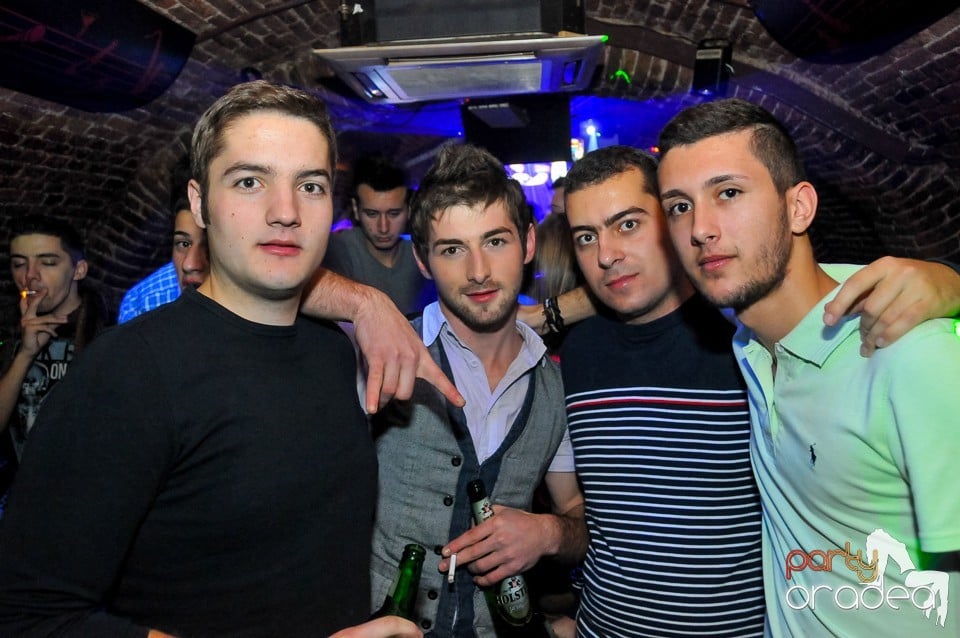 Winter Wednesday Party în Club Escape, 